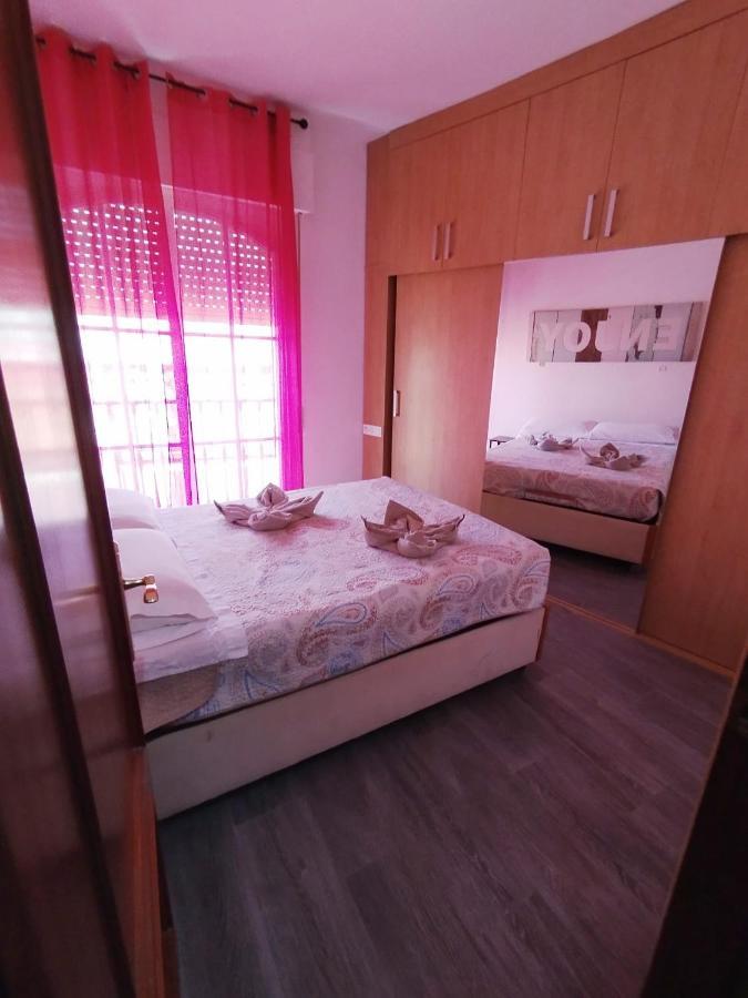 Enjoy Apart Centro Y Playa Zanca Apartment Малага Екстериор снимка